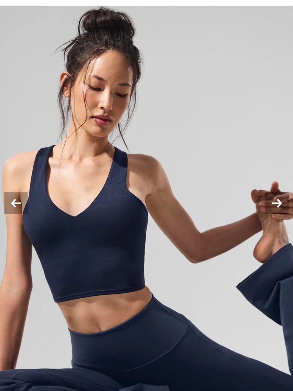 ALO Yoga Airbrush built in bra Navy Cropped Sports Bra Tank Top (medium)